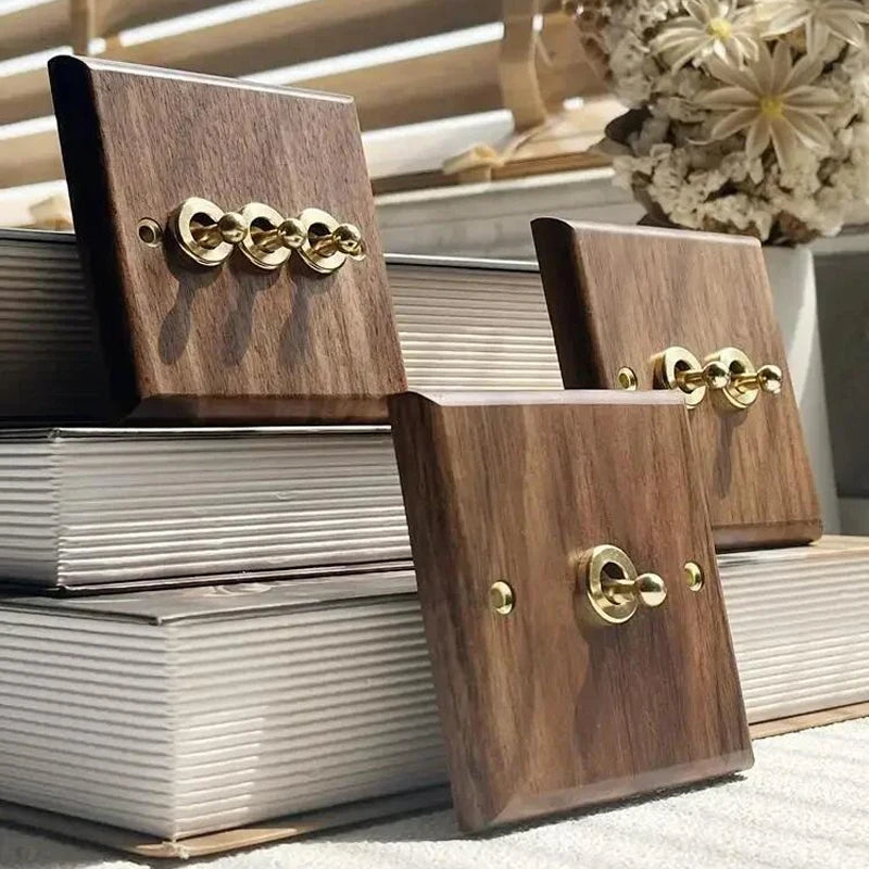 Interrupteur prise murale usb bois noyer laiton retro vintage décoration intérieure maison cuisine professionnel hotellerie restauration durable - lebois-eco.com