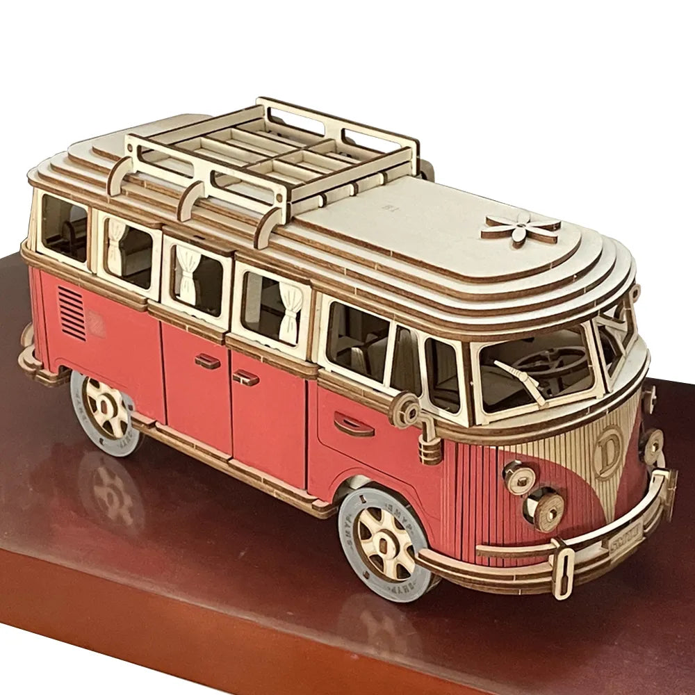 Maquette de camping-car en bois