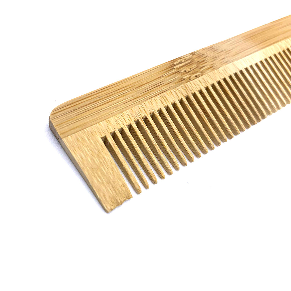 Peigne bambou naturel hygiène cheveux coupe santé soin cuir chevelu coiffeur coiffure salle de bain environnement écologie renouvelable responsable - lebois-eco.com