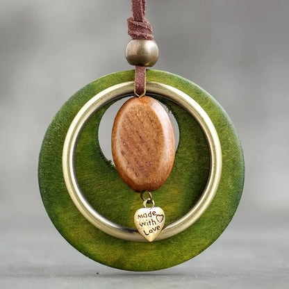 Collier pendentif bois bijou femme fève style bohème rustique moderne élégant vintage cadeau anniversaire mariage écologique durable - lebois-eco.com
