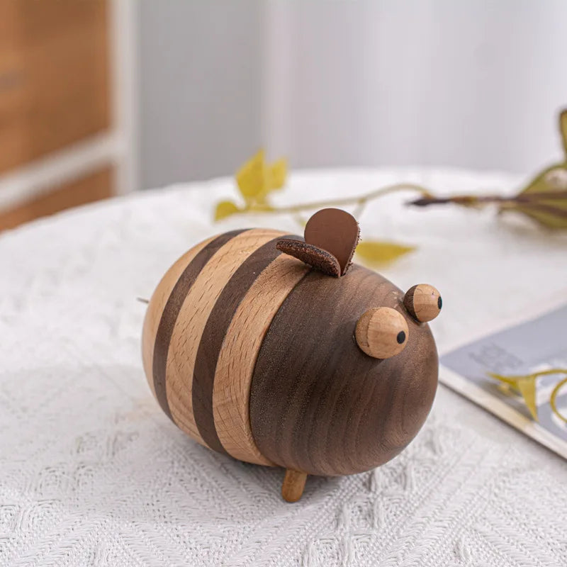 Distributeur porte cure-dents bois forme abeille décoration art fait main table maison cuisine apéritif repas dîner écologique durable - lebois-eco.com