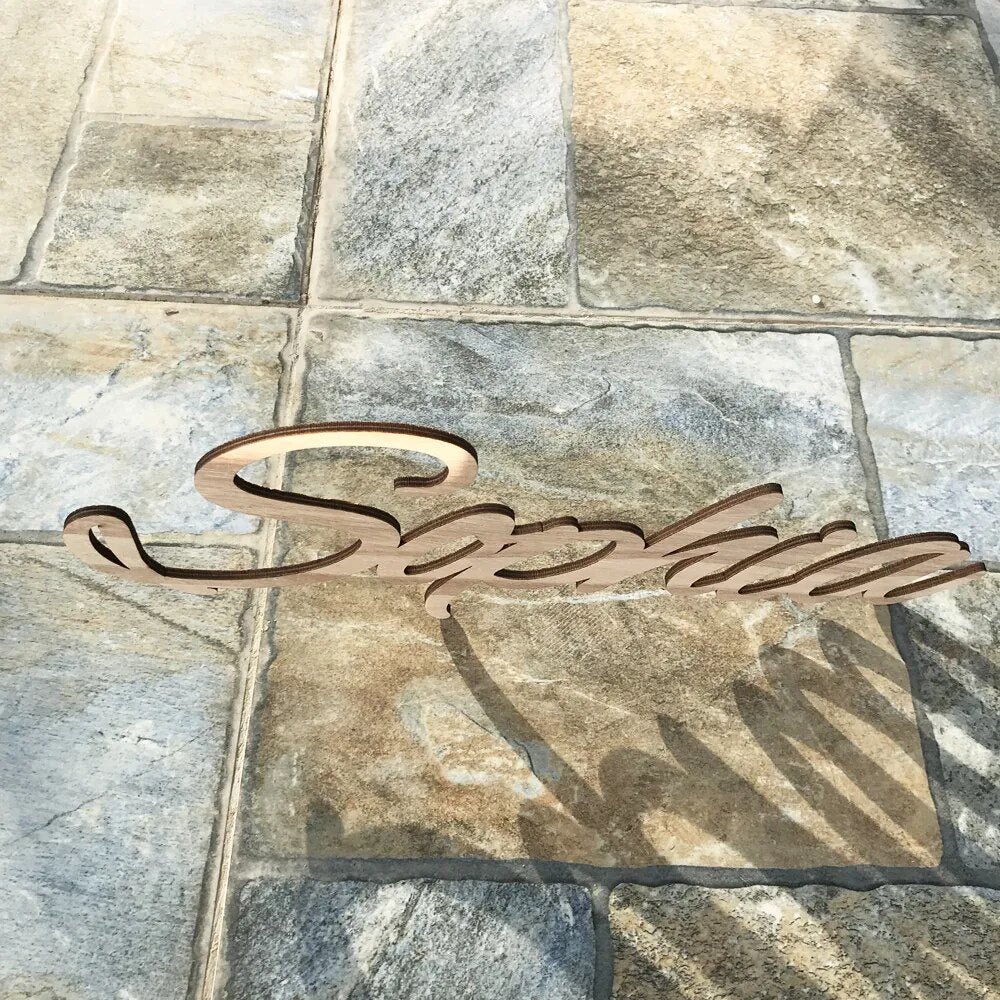 Logo bois personnalisable nom prénom découpe laser custom chambre enfant entreprise cadeau noël mariage art déco écologique renouvelable durable - lebois-eco.com