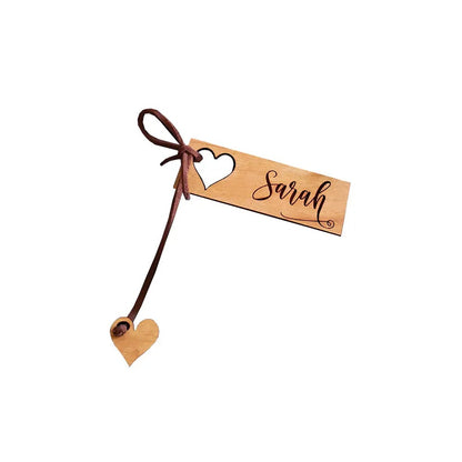 Marque-place porte-nom serviette bois coeur personnalisable logo prénom nom évènements réceptions mariages anniversaires fêtes durable - lebois-eco.com
