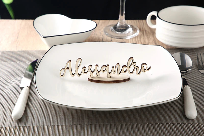 Porte nom marque place 3D bois personnalisable prénoms noms découpe laser décoration ornement table mariage événement réception fête anniversaire durable écologique - lebois-eco.com