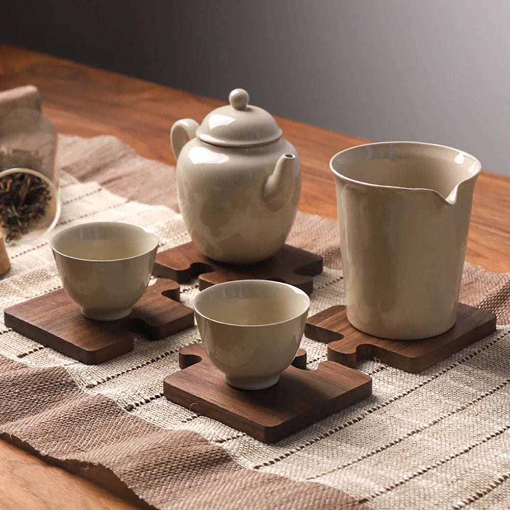 Sous-tasse sous-verre bois noyer forme puzzle boisson service thé café dressage décoration table maison intérieur écologique durable - lebois-eco.com