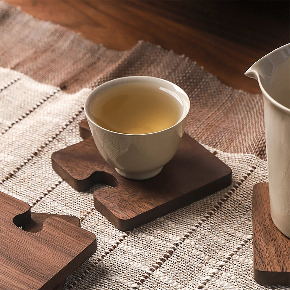 Sous-tasse sous-verre bois noyer forme puzzle boisson service thé café dressage décoration table maison intérieur écologique durable - lebois-eco.com