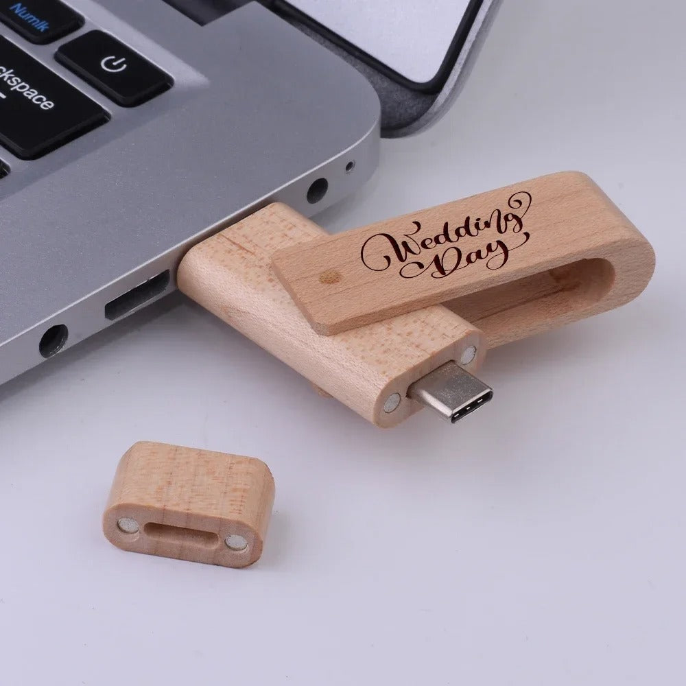 Clé USB en bois personnalisée avec gravure laser et capuchon aimanté.