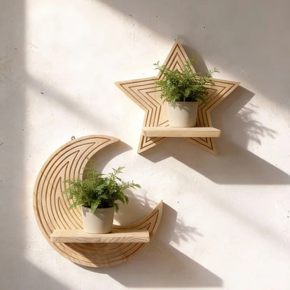 Étagères murales en bois lune et étoile avec objets déco