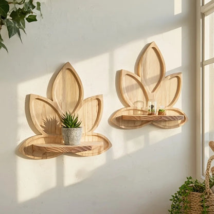Étagère murale en bois en forme de fleur de lotus.