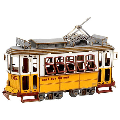 Maquette 3D en bois représentant un ancien tramway