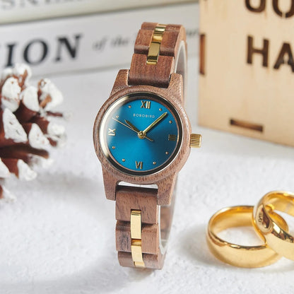 Montre en bois pour femme avec bande dorée élégante sur le bracelet