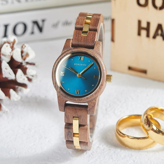 Montre en bois pour femme avec bande dorée élégante sur le bracelet