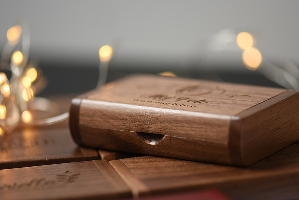 Coffret clé usb 3.0 bois noyer érable rose bambou personnalisable personnalisé logo prénom entreprise cadeau high tech anniversaire film mp3 photo fichier renouvelable écologique responsable environnement - lebois-eco.com