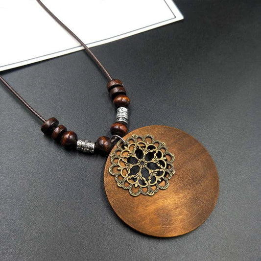 Collier pendentif bois femme fleur bijoux été cadeau chic décontracté élégant beauté mode anneau bohème ethnique style vacances cadeau écologie environnement renouvelable responsable - lebois-eco.com