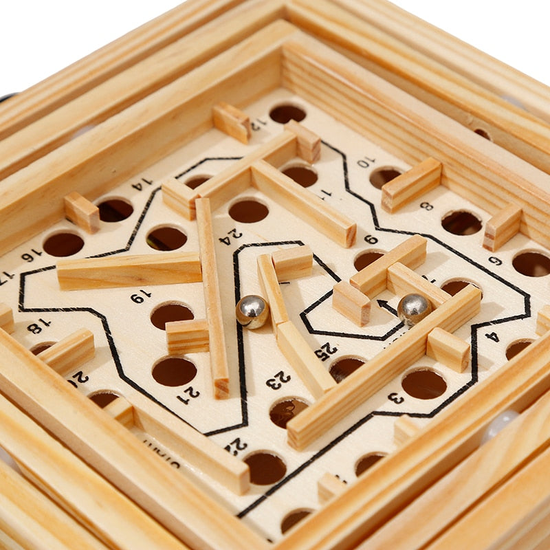 Casse-tête labyrinthe en bois éducatif 7,5xH10cm (5 modèles Casse-tête labyrinthe en bois éducatif 7,5xH10cm (5 modèles